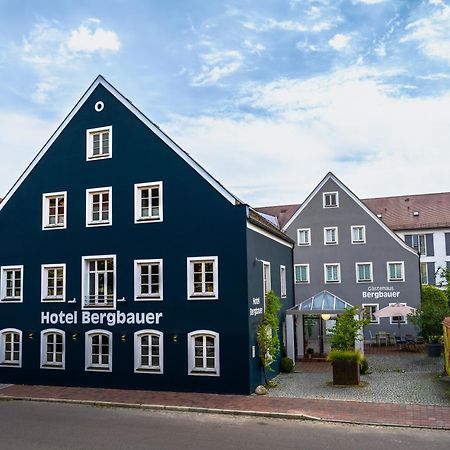 Hotel Bergbauer Mit Late-Self-Check-In Neuburg an Der Donau Bagian luar foto