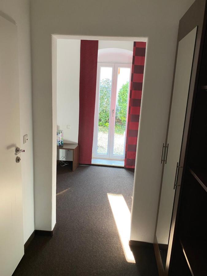 Hotel Bergbauer Mit Late-Self-Check-In Neuburg an Der Donau Bagian luar foto