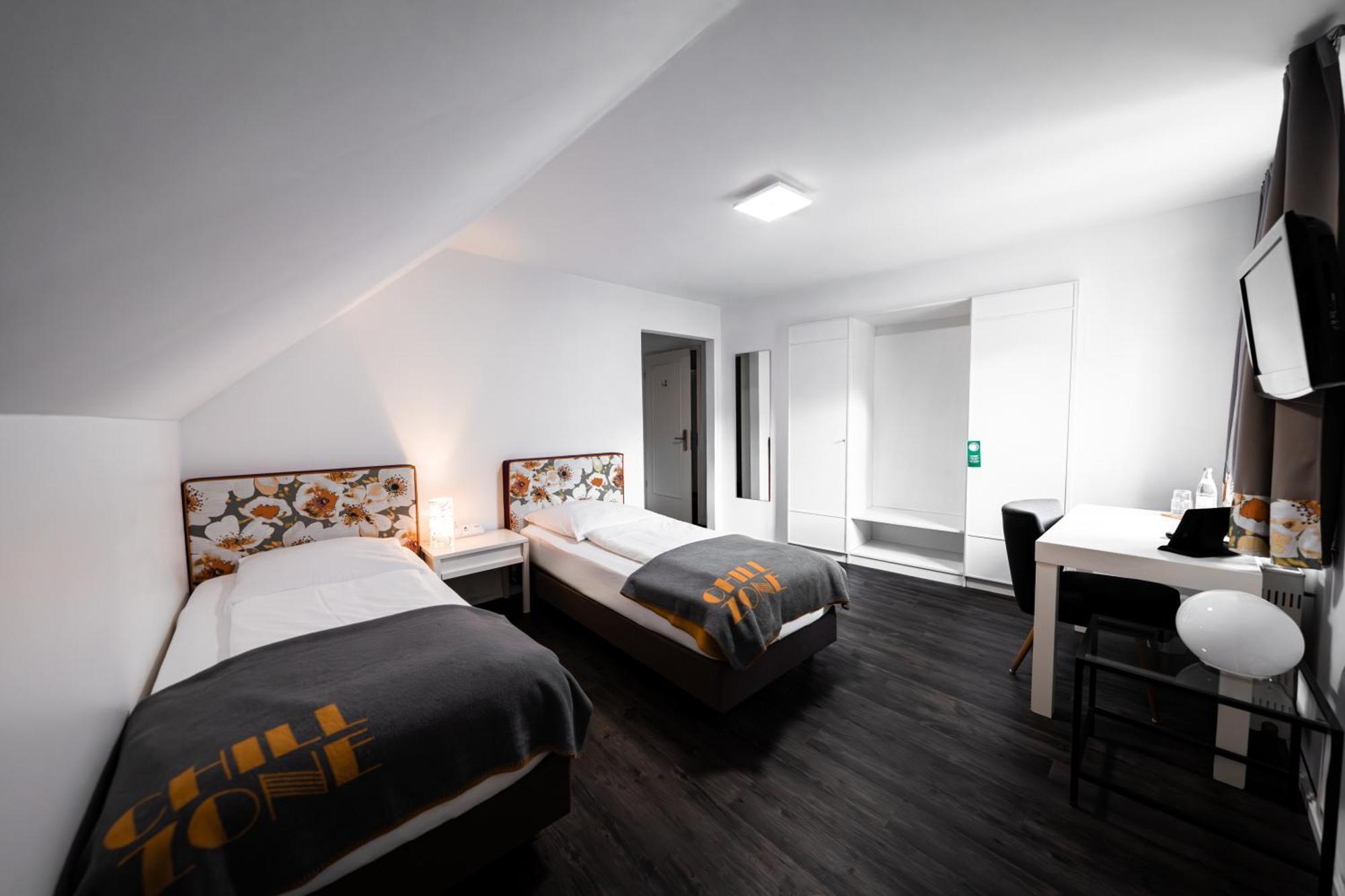 Hotel Bergbauer Mit Late-Self-Check-In Neuburg an Der Donau Bagian luar foto